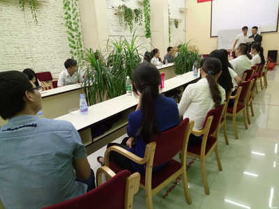 东莞市长郡教育咨询 专业引领，助力学子成长